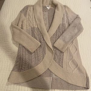 Maternity cardigan
